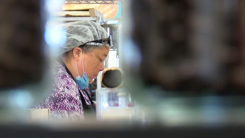 Popular Salinas chocolate shop closing doors after pandemic-related hardships