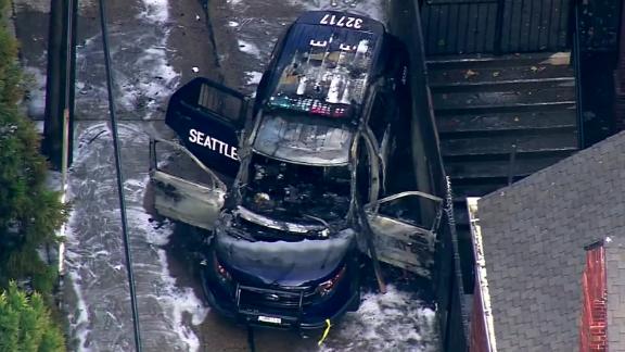 201016091209-01-seattle-pd-car-fire-grab-live-video