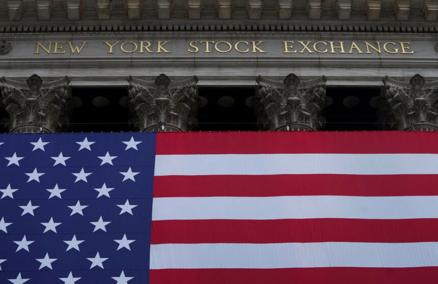 U.S.-NEW YORK-STOCK-FALL