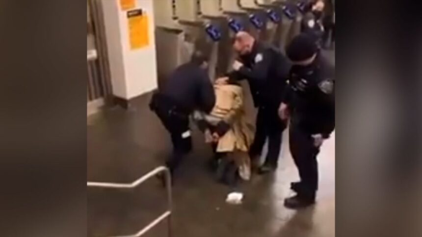 https___cdn.cnn_.com_cnnnext_dam_assets_210219024609-nypd-video-suspect-punched