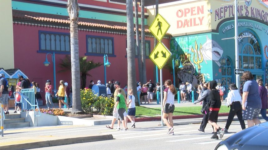 Hundreds flock to Santa Cruz Boardwalk as rides reopen KION546