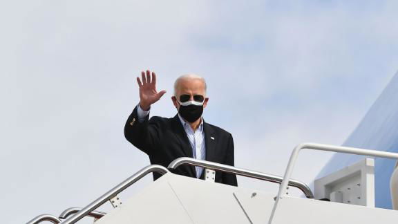 210226110158-01-biden-travels-to-texas-0226-live-video