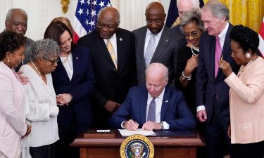 President Joe Biden signs the Juneteenth National Independence Day Act