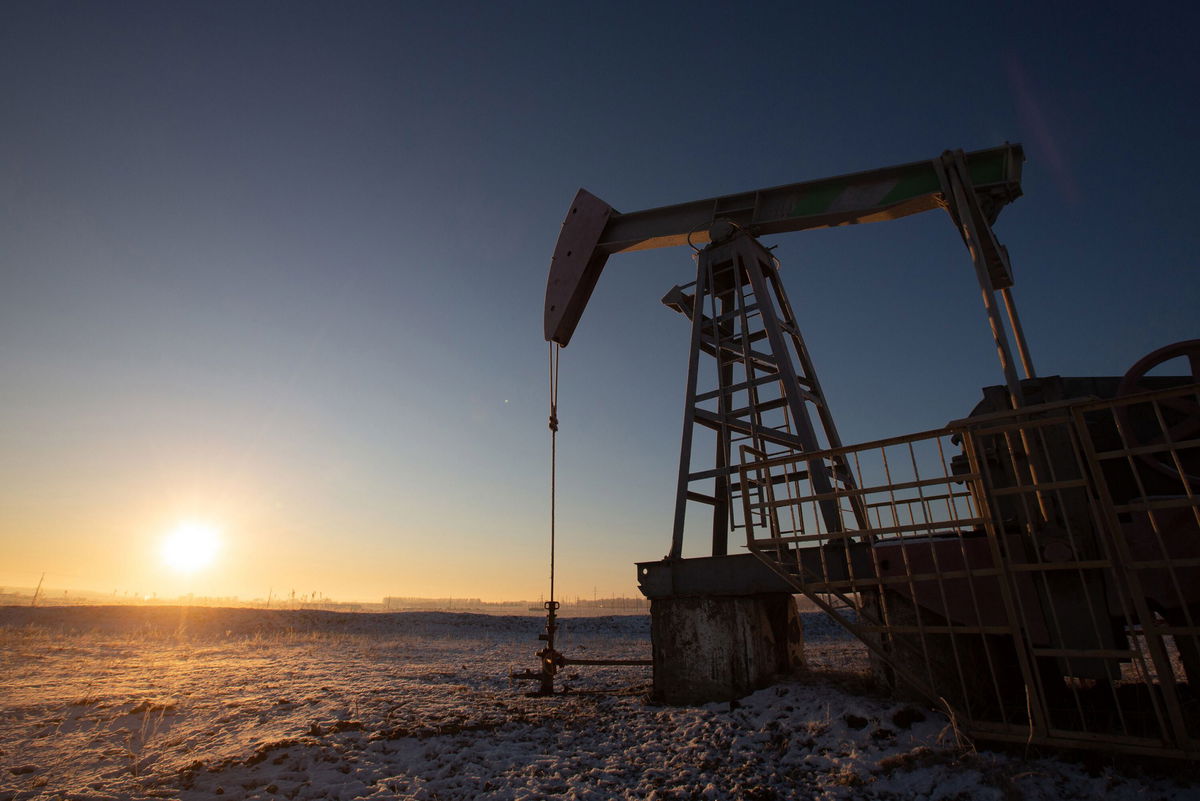 <i>Andrey Rudakov/Bloomberg/Getty Images</i><br/>An oil pumping jack