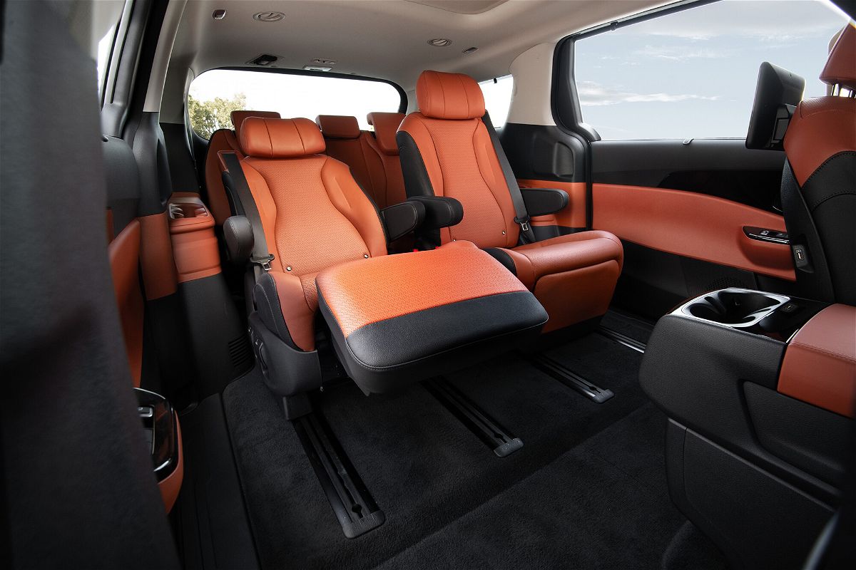 <i>Kia Motors America</i><br/>The Kia Carnival is available with reclining lounge seats in the back.