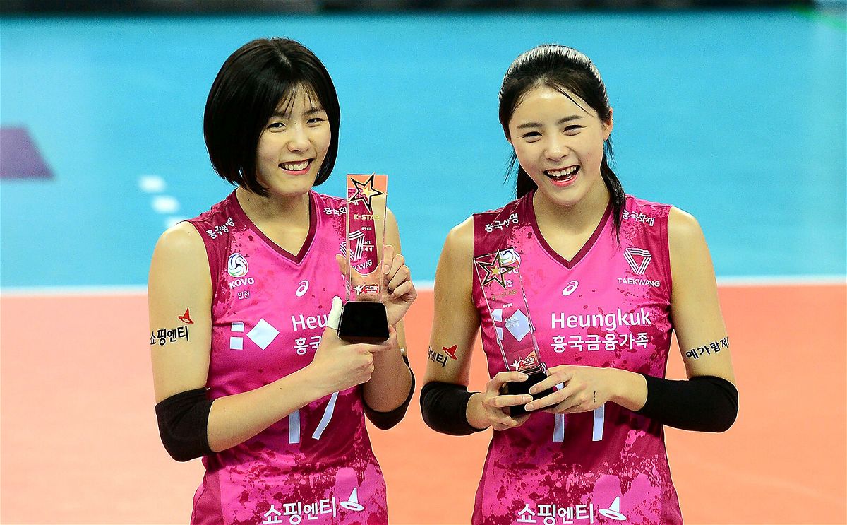 <i>AFP via Getty Images</i><br/>South Korean volleyball stars Lee Jae-yeong (left) and Lee Da-yeong (right) have signed to play for PAOK Thessaloniki.