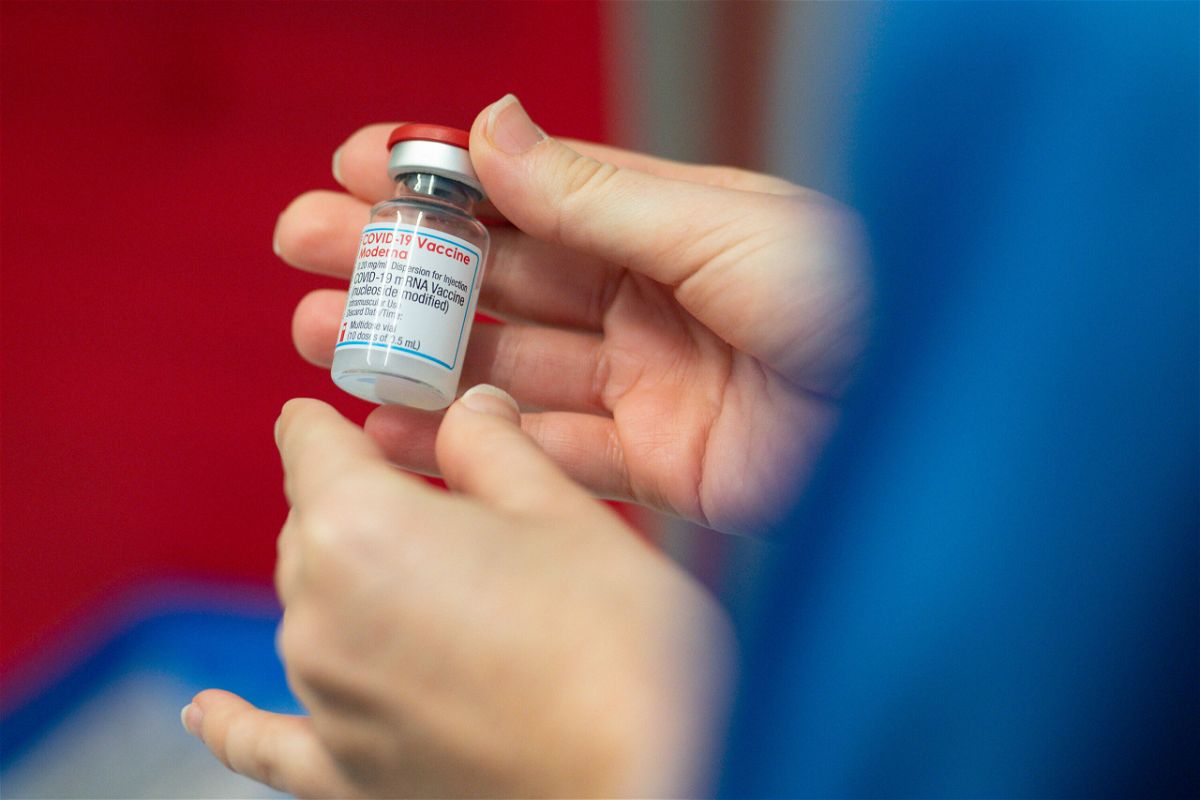 <i>Jacob King/WPA Pool/Getty Images</i><br/>Moderna is urging the US Food and Drug Administration to authorize a half-size booster of its Covid-19 vaccine