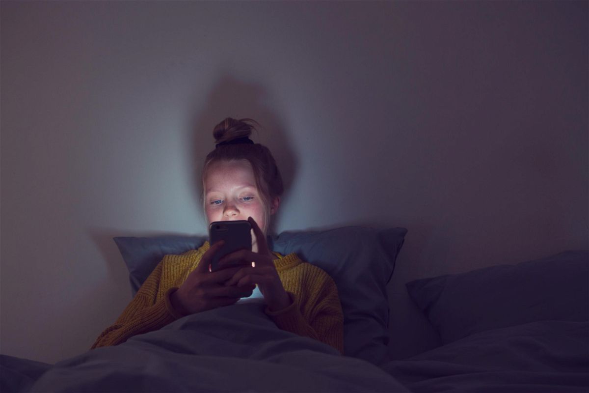 <i>Paula Daniëlse/Moment RF/Getty Images</i><br/>When parents value a healthy sleep schedule