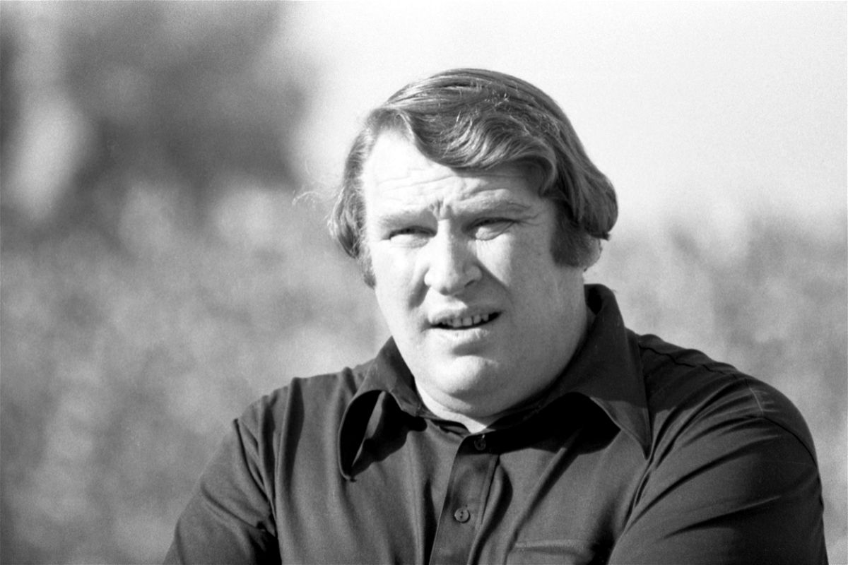 PASADENA, CA - JANUARY 9, 1977: Head coach John Madden of the Oakland Raiders watches the action from the sideline during Super Bowl XI on January 9, 1977 against the Minnesota Vikings at the Rose Bowl in Pasadena, California. The Raiders beat the Vikings, 32-14 to win the professional football World Championship.19770109-FR-1977 Kidwiler Collection/Diamond Images