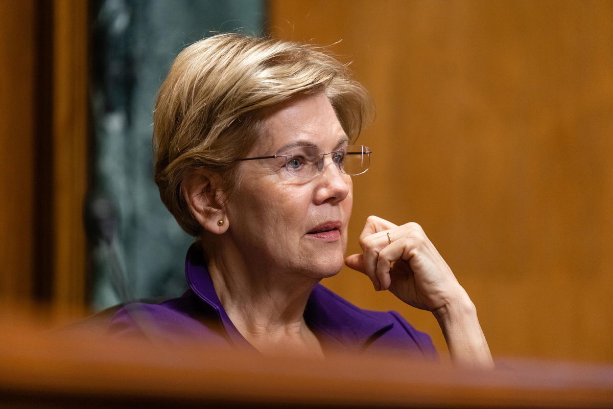 <i>Eric Lee/Bloomberg/Getty Images</i><br/>Massachusetts Sen. Elizabeth Warren called for the US Supreme Court to be expanded with more justices and said that the current court 