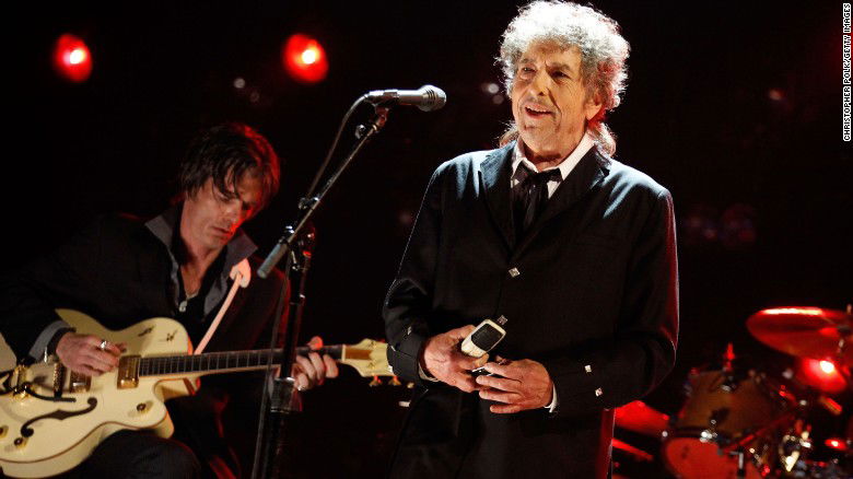 Bob Dylan sells his entire catalog of recorded music to Sony