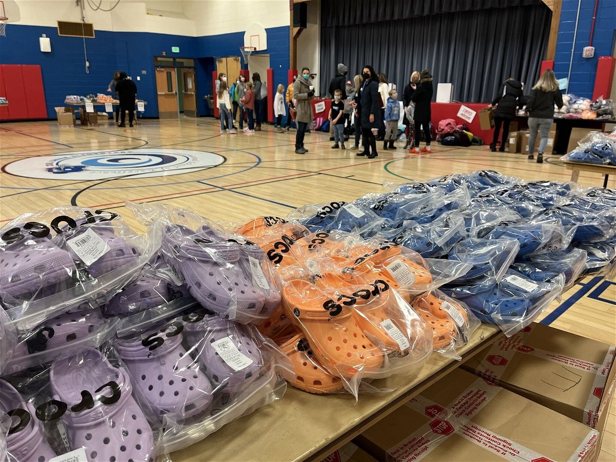 <i>KCNC</i><br/>Crocs is gifting a free pair of shoes to every student
