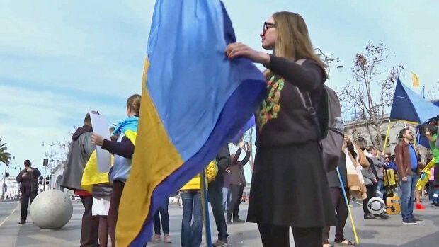 <i>KPIX</i><br/>Supporters of Ukraine from across the Bay Area met outside the Ferry Building on Sunday calling for the U.S. to do more before Russia invades that Eastern European nation.