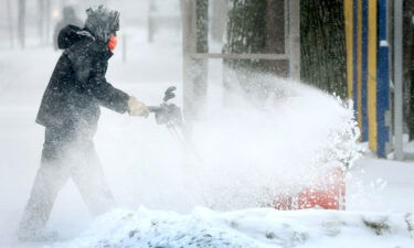 Chicago is expected to see between 4 and 8 inches of snow.