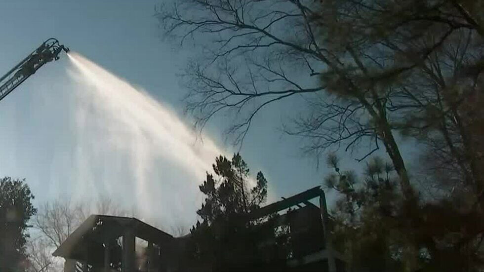 <i>WGCL</i><br/>A building at the Dunwoody Hills Condominiums caught fire