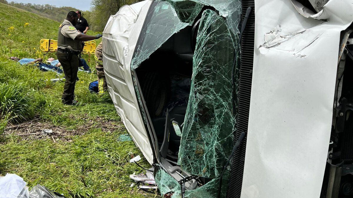 <i>WSMV</i><br/>A Clarksville woman said she didn't think twice when she rushed to pull people from an overturned van on Interstate 40.