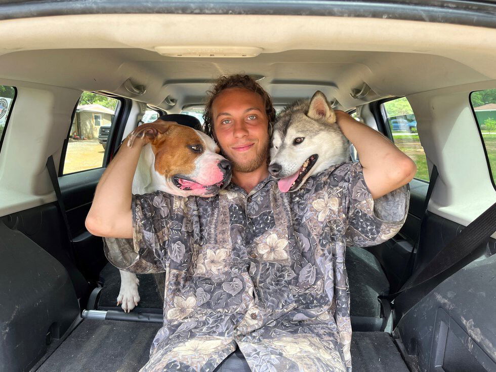 <i>WALA</i><br/>A man was reunited with his two dogs after he said someone he caught a ride with stole them