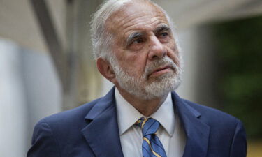 Carl Icahn wants McDonald's to eliminate gestation crate in its supply chain.