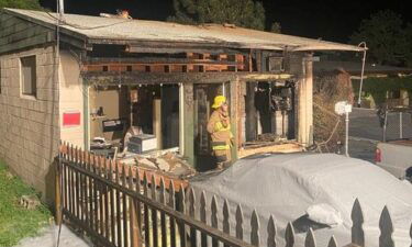 Un anciano sufre quemaduras tras el incendio de su casa en La