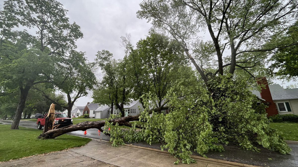 <i>KCTV</i><br/>As storms make their way across Kansas and Missouri on Sunday morning