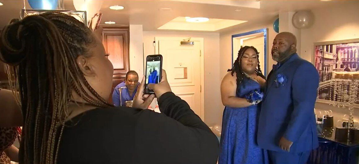 <i>KVVU</i><br/>A Las Vegas teen went to prom with her dad.