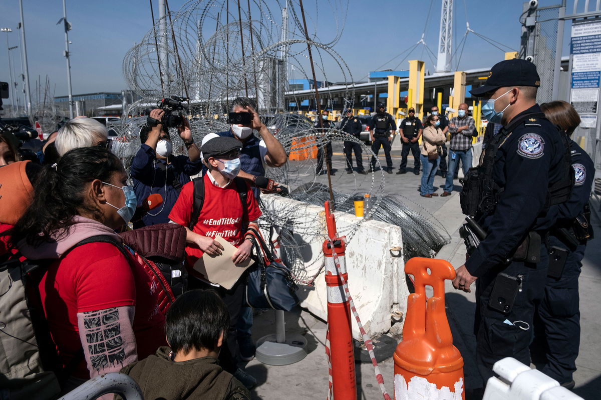 <i>Guillermo Arias/AFP/Getty Images</i><br/>Keeping Title 42 in place won't slow US-Mexico border crossings