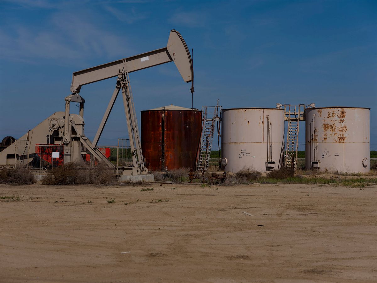 <i>David Walter Banks/The Washington Post/Getty Images</i><br/>Officials from the Interior Department and the White House announced they will spend $33 million to clean up 277 idle oil and gas wells on federal lands in nine states.