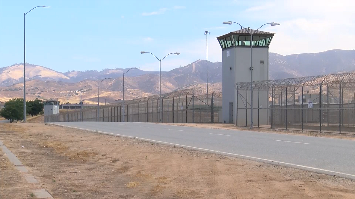 Two Salinas Valley State Prison Guards Stabbed By Inmate Kion546