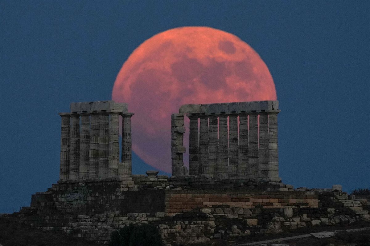 <i>Petros Giannakouris/AP</i><br/>A strawberry full moon