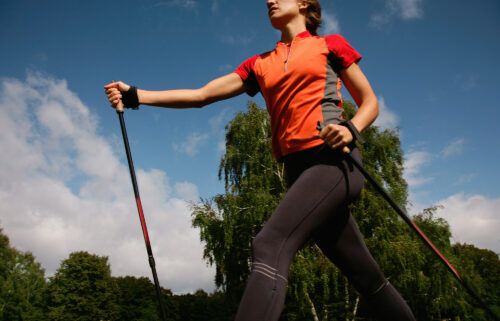 Patients with coronary heart disease who did Nordic walking for 12 weeks had a greater increase in the ability to perform everyday activities than those who did interval training