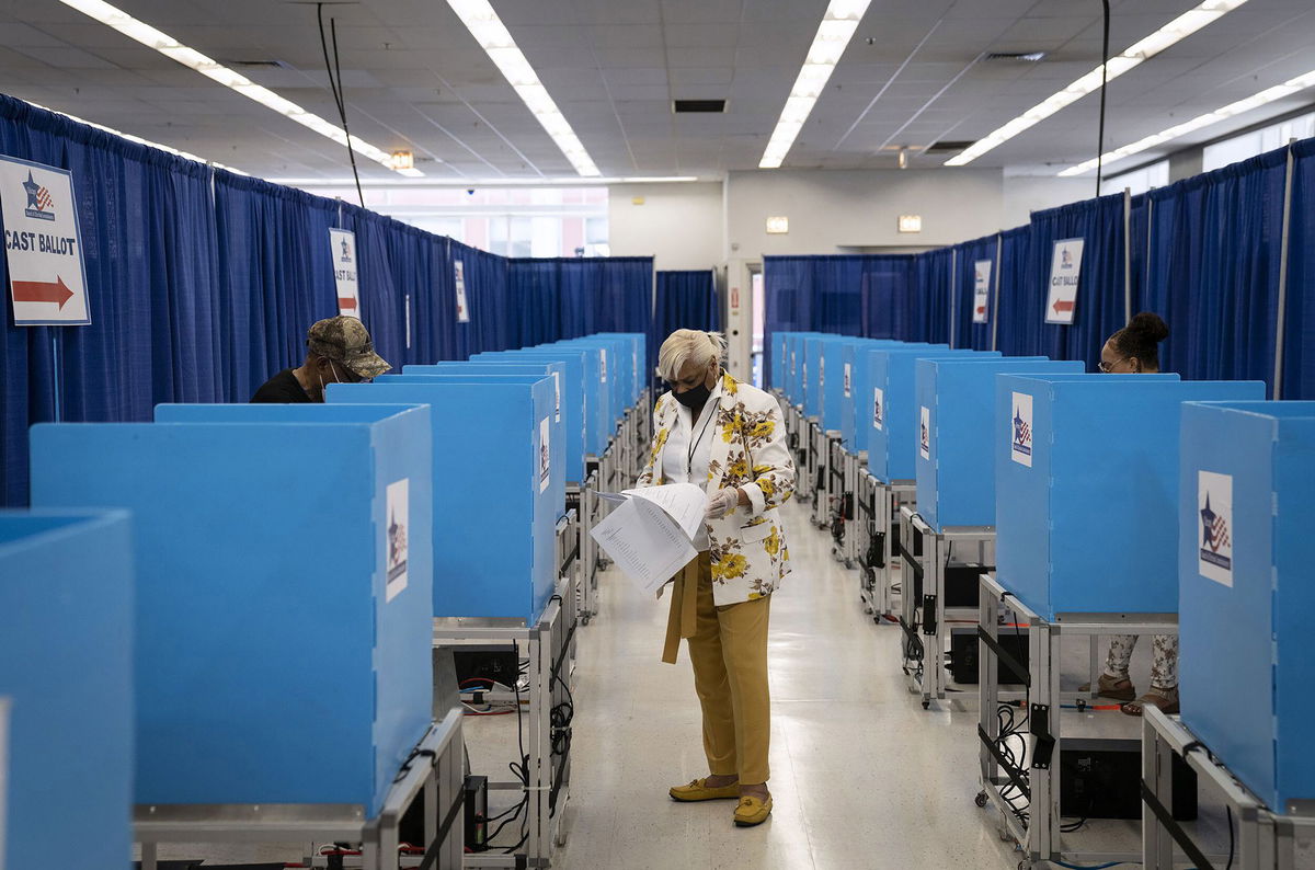 <i>E. Jason Wambsgans/Chicago Tribune/Tribune News Service/Getty Images</i><br/>June 28 is the last round of primaries before the midterm election season takes a brief summer hiatus and could be the last stand for a handful of high-profile incumbents facing challenges for their seats.