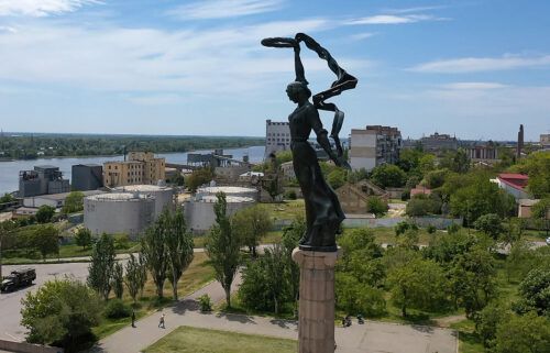 Authorities in the Moscow-controlled Ukrainian region of Kherson announced on May 23 the introduction of the ruble as an official currency alongside the Ukrainian hryvnia.