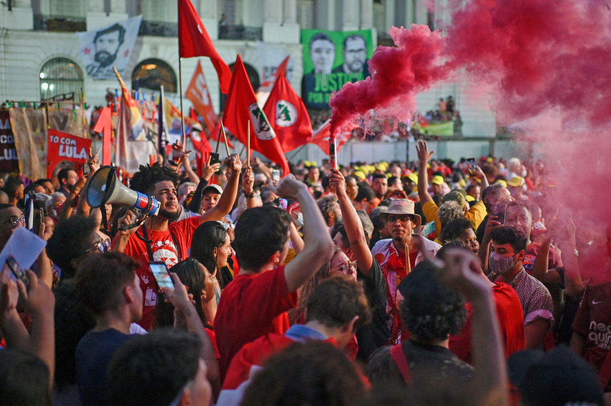 <i>Mauro Pimentel/AFP/Getty Images</i><br/>Supporters of the Workers Party presidential candidate Luiz Inacio Lula da Silva in Rio de Janeiro