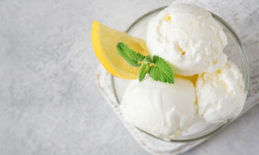 Homemade lemon ice cream