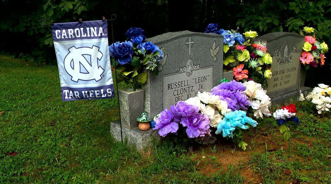 <i>WLOS</i><br/>The family of Russell 
