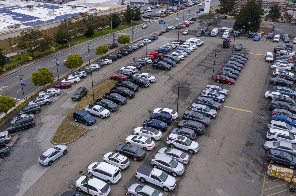 <i>David Paul Morris/Bloomberg/Getty Images</i><br/>California air regulators voted on August 25 to approve stringent rules that would ban the sale of new gasoline cars by 2035. Car dealerships