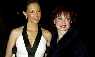 Ashley Judd and Naomi Judd in 2004.