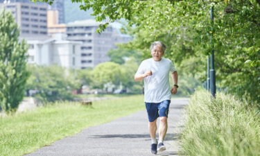 People who walked with "purpose" -- at a pace over 40 steps a minute -- were able to cut their risk of dementia by 57% with just 6