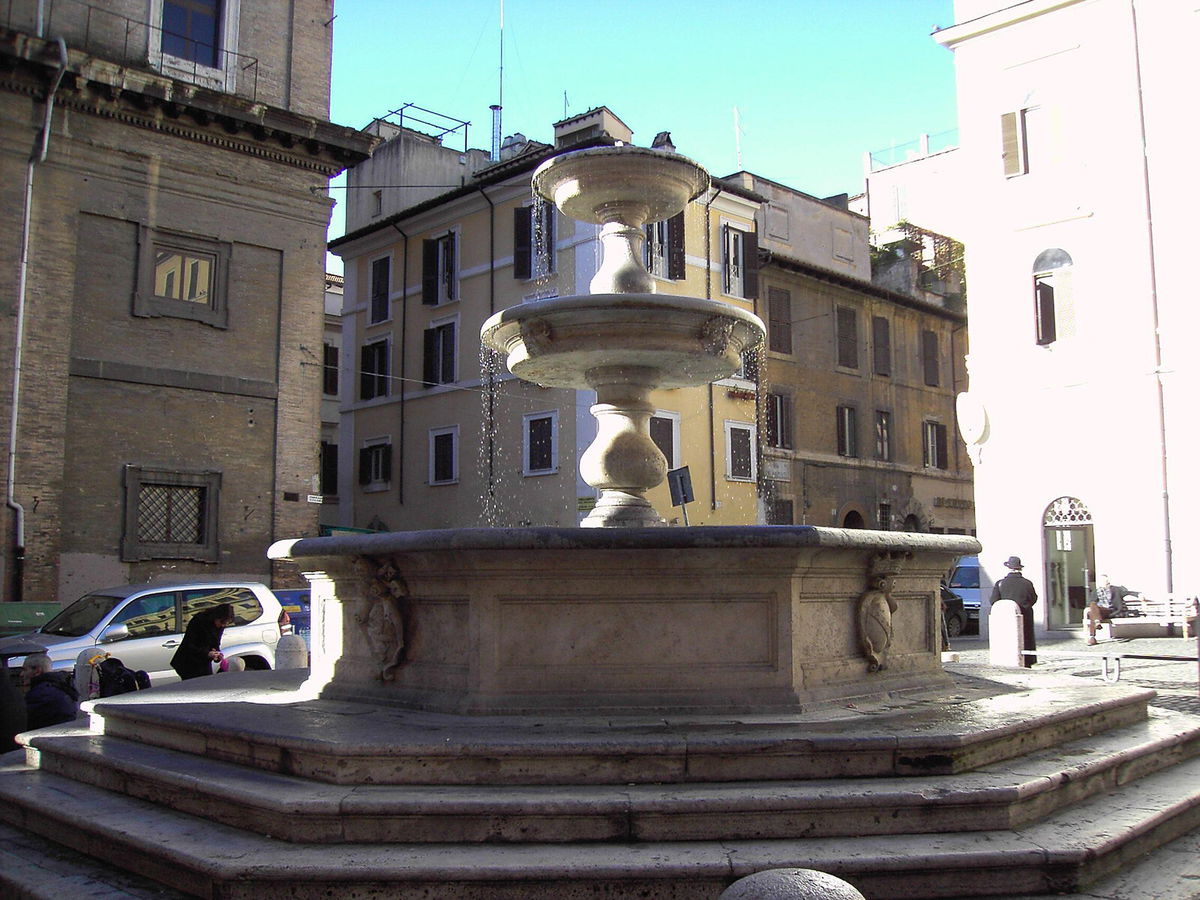 <i>Matteo Omied/Alamy Stock Photo</i><br/>An American visitor to Rome has been fined €450 ($450) for eating and drinking while sitting on the side of a fountain