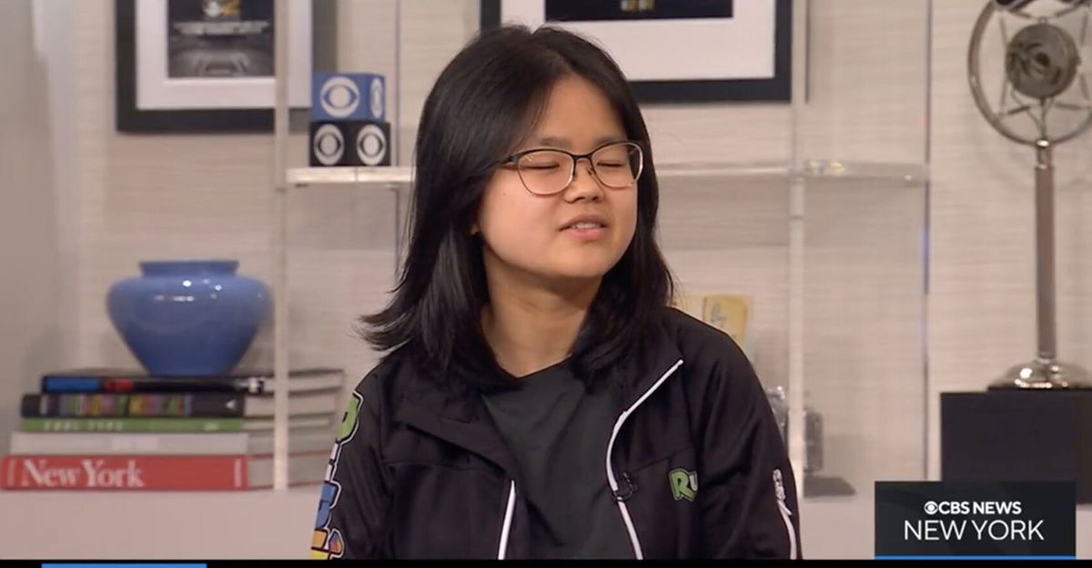 <i>WCBS</i><br/>Dana Yi is one of the world's top ranked female speedcubers.