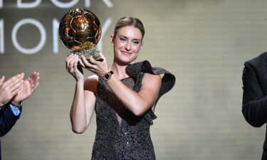 Alexia Putellas receives her second Ballon d'Or award on October 17.