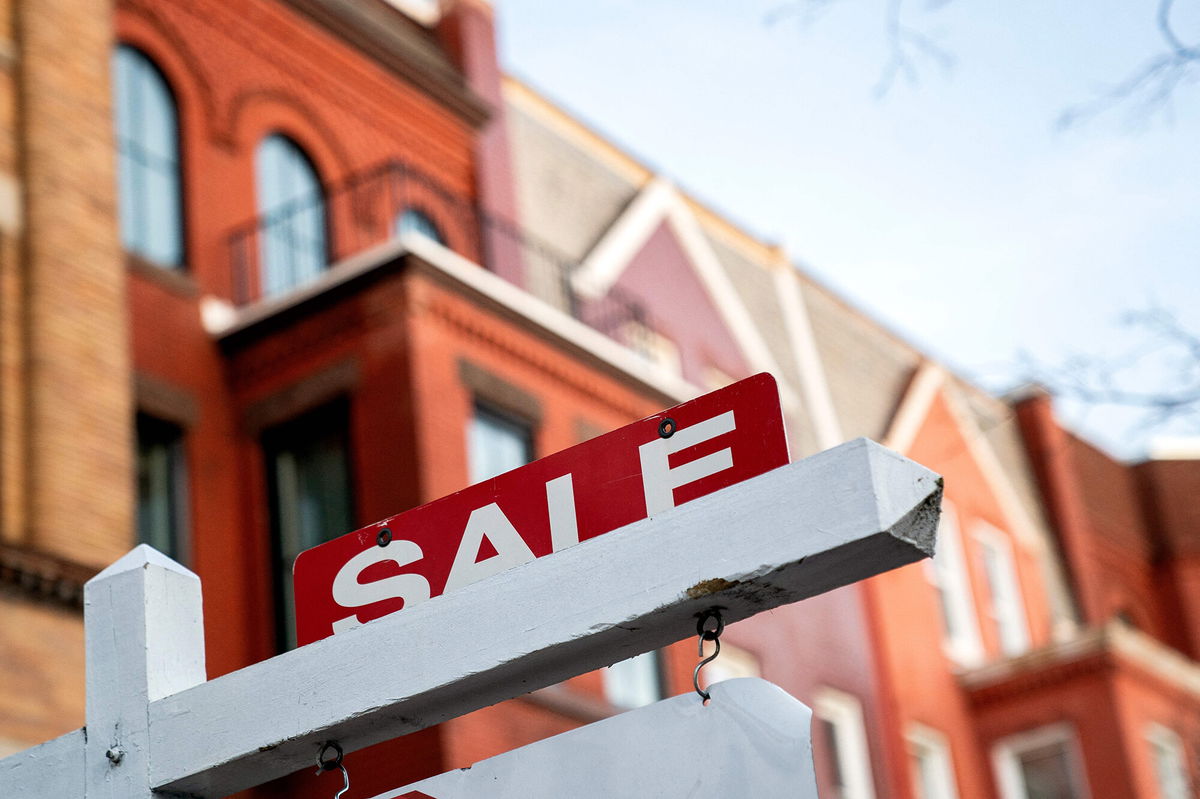 <i>Stefani Reynolds/AFP/Getty Images</i><br/>Mortgage rates take a breather after rising for 7 weeks in a row.