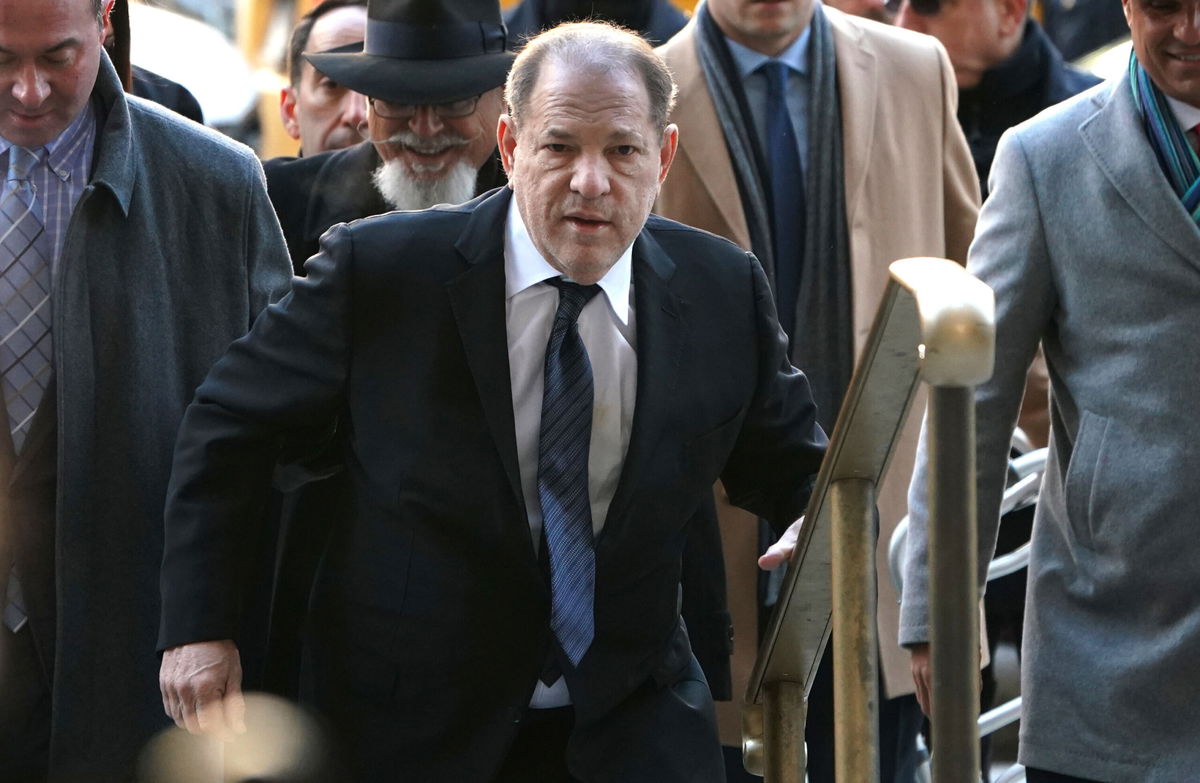 <i>Timothy A. Clary/AFP via Getty Images</i><br/>Harvey Weinstein arrives at the Manhattan Criminal Court on January 22