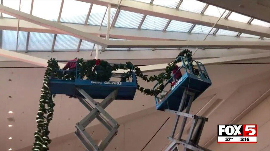 <i>KVVU</i><br/>Supply chain and staffing challenges caused a major slowdown for one Christmas light installation business in 2021.