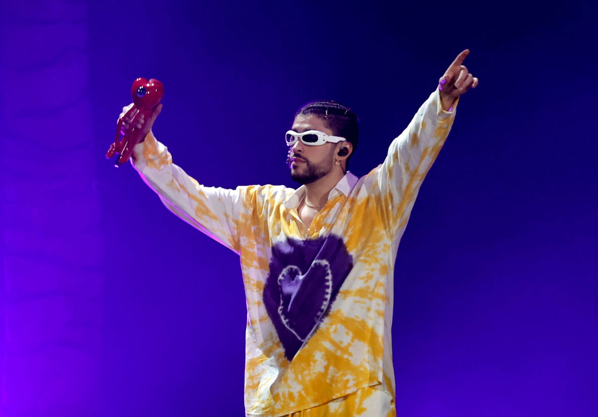 He can sing on his own: Bad Bunny's new album breaks records, pushes  boundaries – The Linfield Review