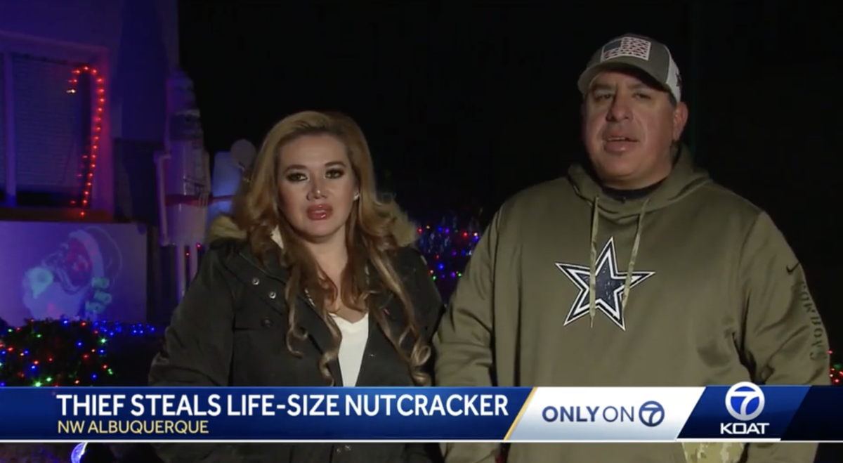 <i>KOAT</i><br/>It's a tradition the Martinez family does during the holidays