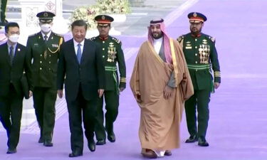 Saudi Crown Prince Mohammed Bin Salman welcomes Chinese President Xi Jinping in Riyadh