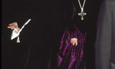 Princess Diana famously wore the pendant to a charity gala in October 1987.