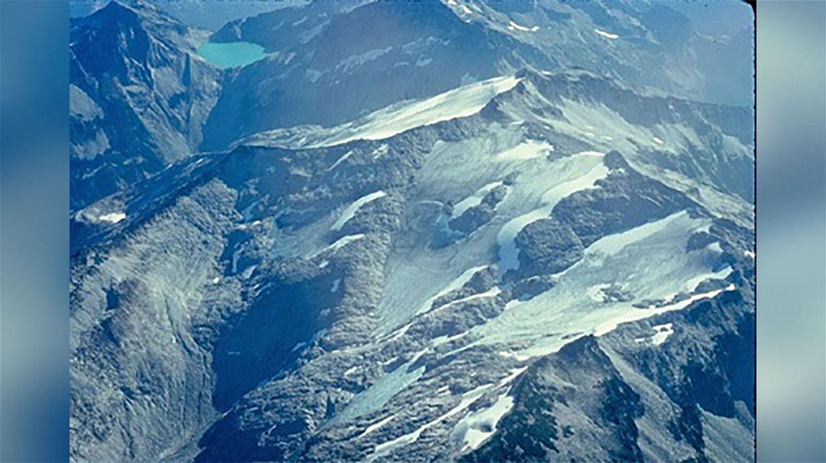 <i>courtesy Mauri Pelto</i><br/>Hinman Glacier seen in 1988 with four separate ice masses.