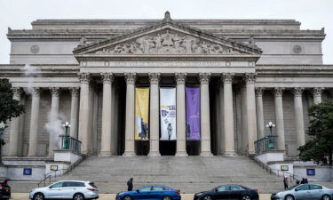 The National Archives will give "personal tours" to two activists who sued the federal records agency